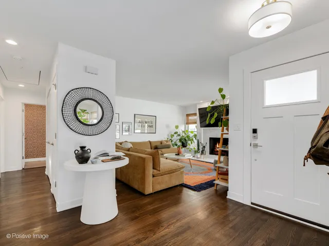 $850,000 | 5340 Woodland Avenue, Western Springs, IL 60558