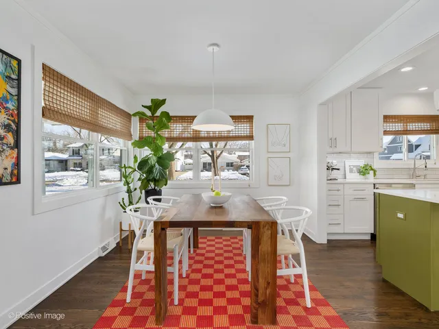 $850,000 | 5340 Woodland Avenue, Western Springs, IL 60558