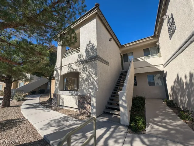 $1,350 | 1709 King James Street, Unit 201, Las Vegas, NV 89144