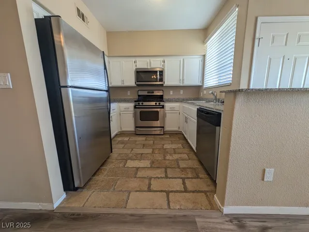 $1,350 | 1709 King James Street, Unit 201, Las Vegas, NV 89144