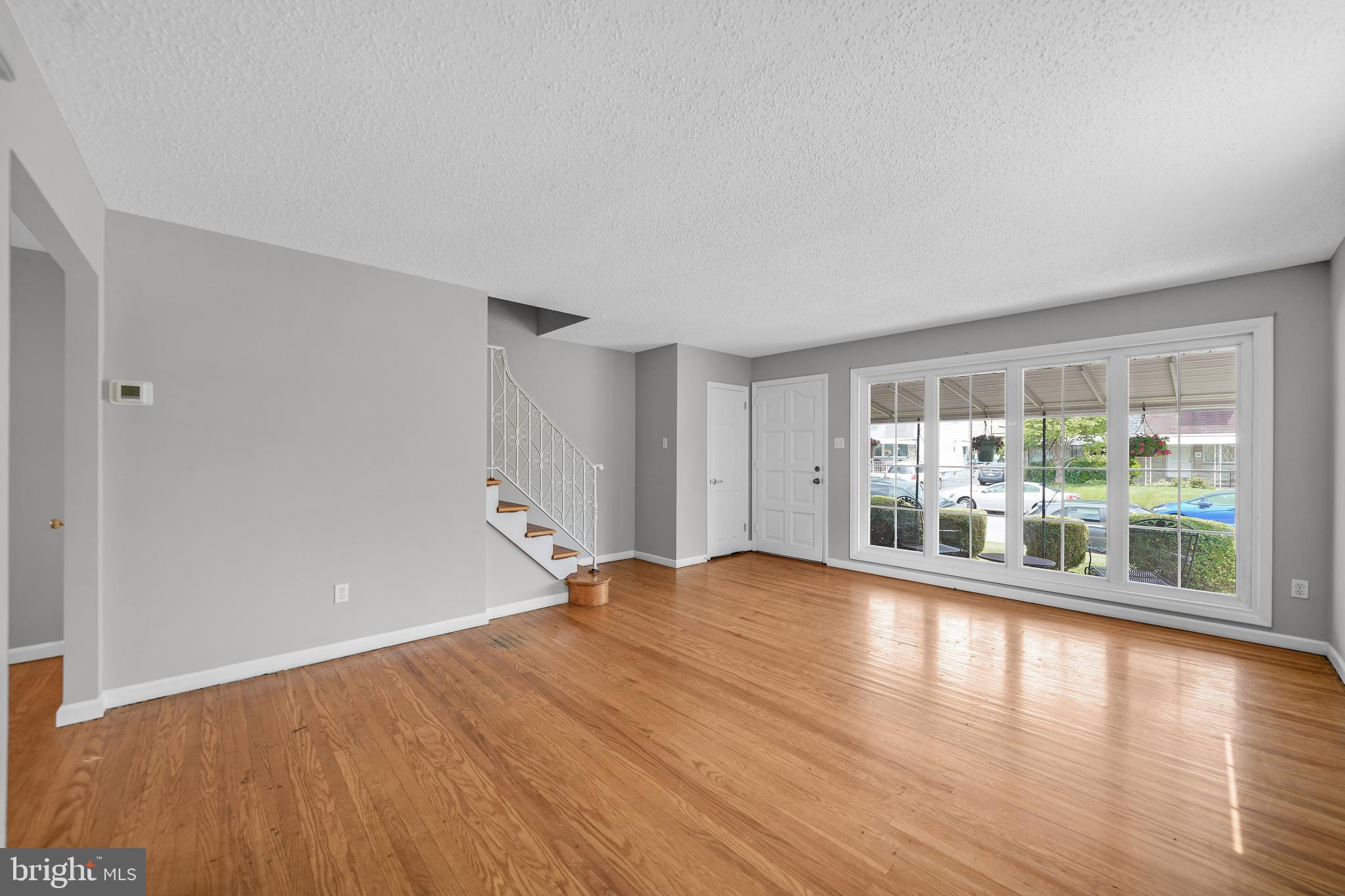 124 Beechwood Road Brookhaven, PA 19015 - Photo 3 of 18 Gallery Image 3