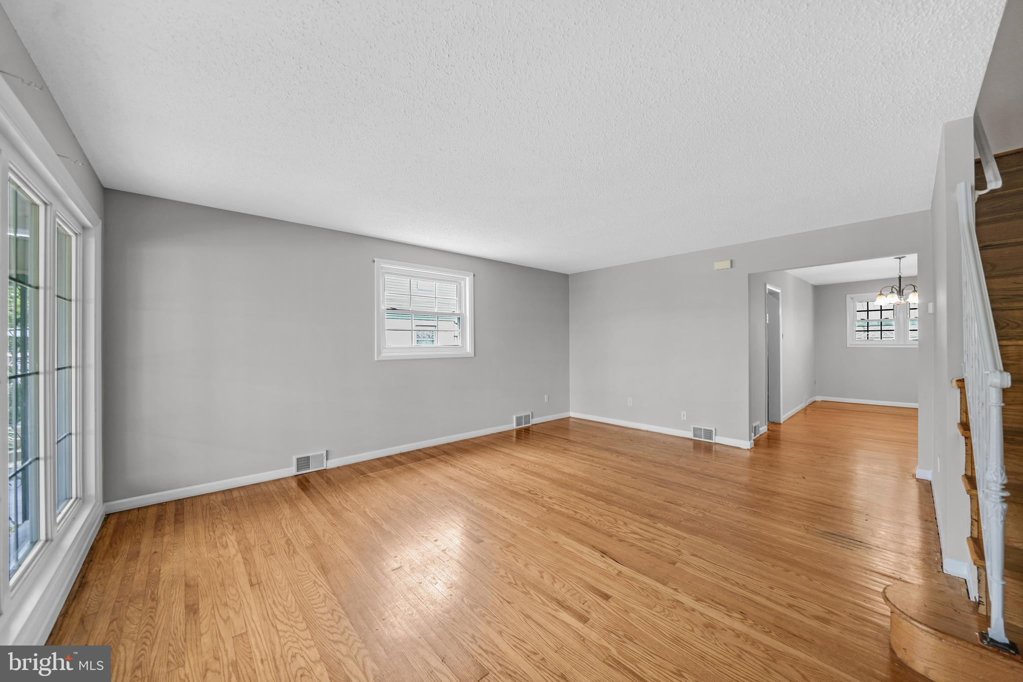 124 Beechwood Road Brookhaven, PA 19015 - Photo 4 of 18 Gallery Image 4