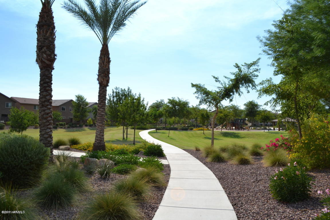 2047 West Davis Road Phoenix, AZ 85023 - Photo 21 of 22