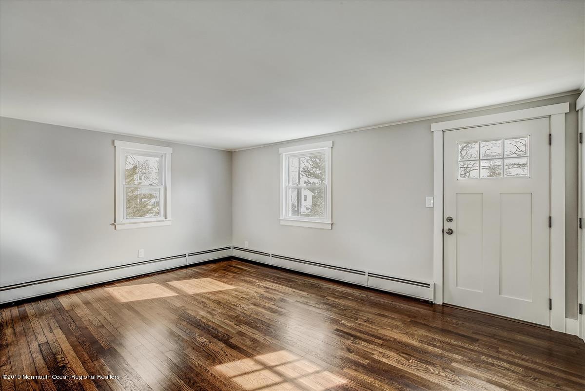 1433 Edgemere Road Wall, NJ 07719 - Photo 5 of 25 05-Living(1)