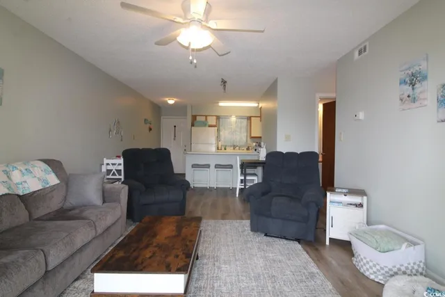 $140,922 | 922 Fairwood Lakes Drive, Unit 22D, Myrtle Beach, SC 29588