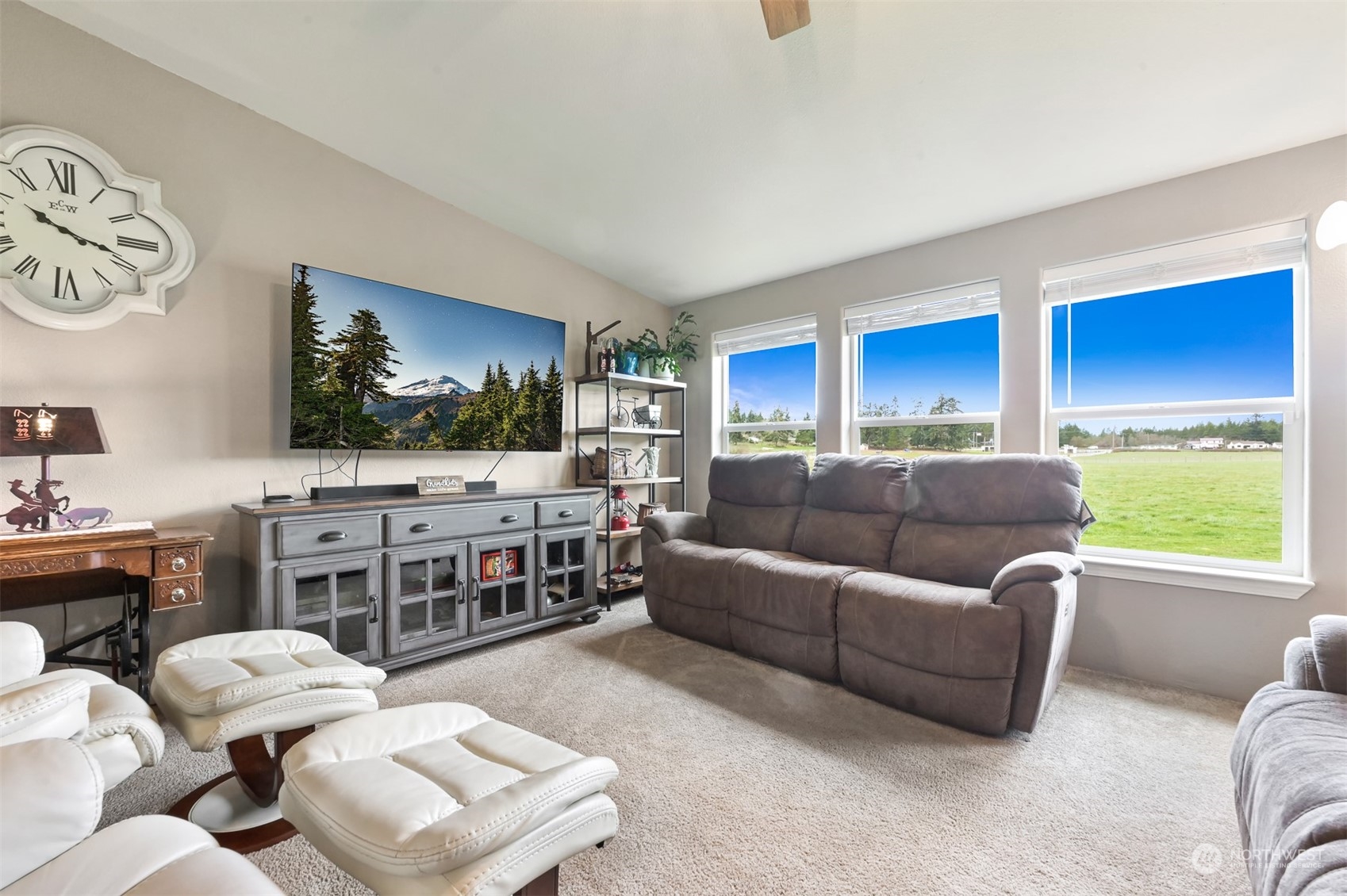156 West Green Valley Road Oak Harbor, WA 98277 - Photo 5 of 35 Gallery Image 5