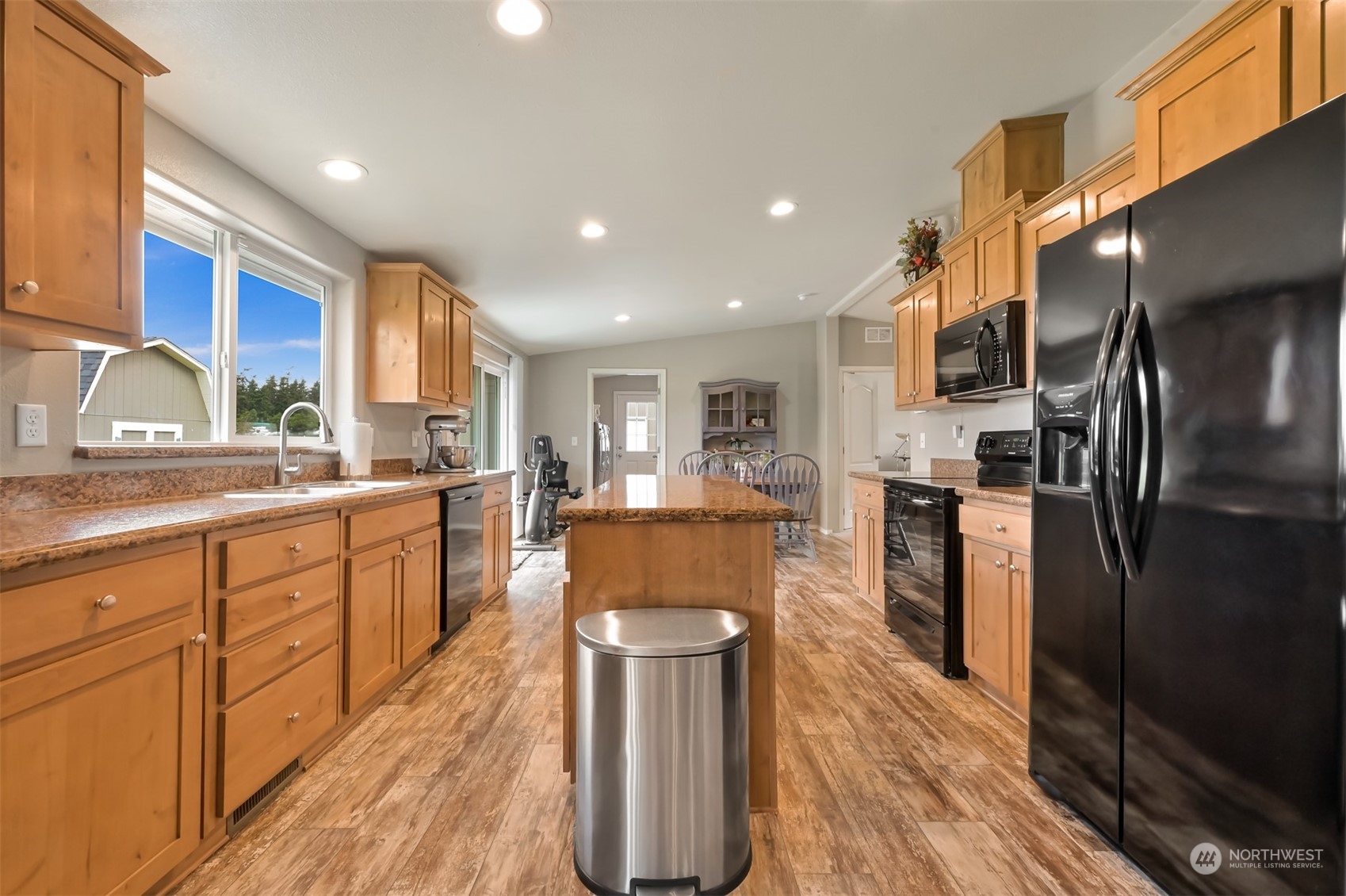 156 West Green Valley Road Oak Harbor, WA 98277 - Photo 8 of 35 Gallery Image 8