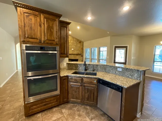 en view of an empty room