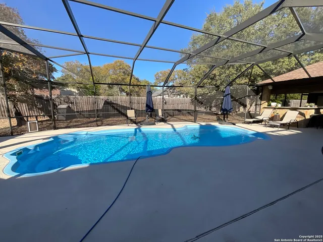 $589,000 | 117 Rosewood Drive, La Vernia, TX 78121