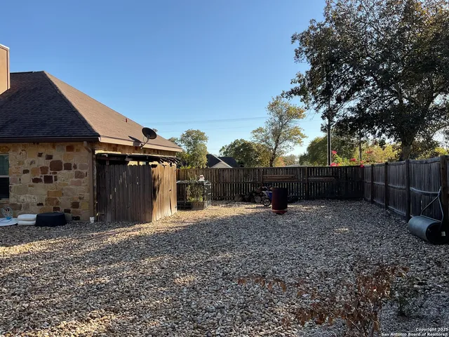 $589,000 | 117 Rosewood Drive, La Vernia, TX 78121