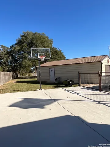 $589,000 | 117 Rosewood Drive, La Vernia, TX 78121