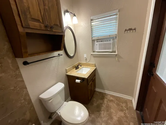 $589,000 | 117 Rosewood Drive, La Vernia, TX 78121