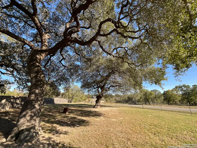 $589,000 | 117 Rosewood Drive, La Vernia, TX 78121