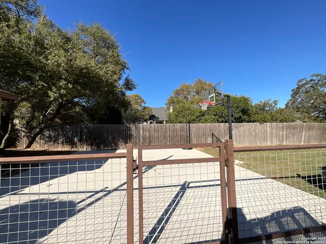 $589,000 | 117 Rosewood Drive, La Vernia, TX 78121