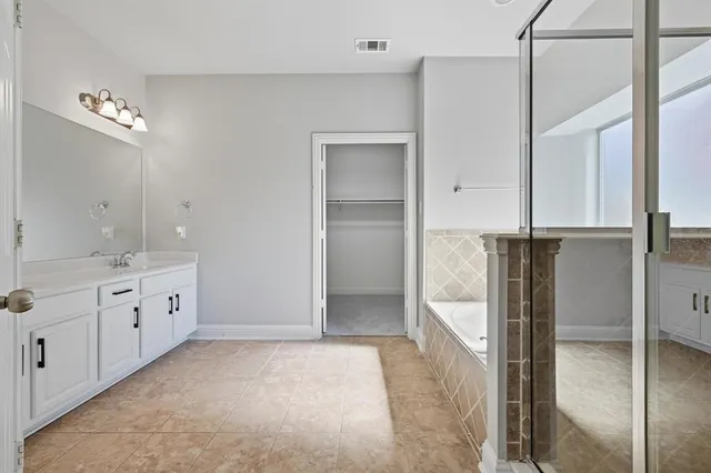 $3,300 | 850 Branch Crossing, Lantana, TX 76226