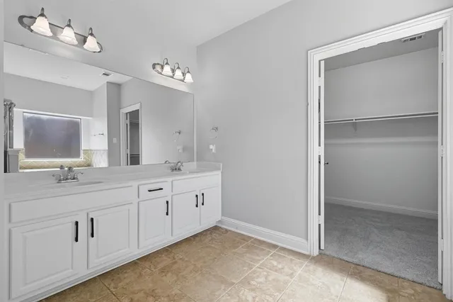 $3,300 | 850 Branch Crossing, Lantana, TX 76226