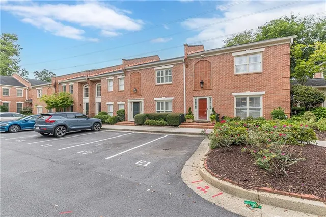 $695,000 | 502 Ansley Villa Drive Northeast, Atlanta, GA 30324