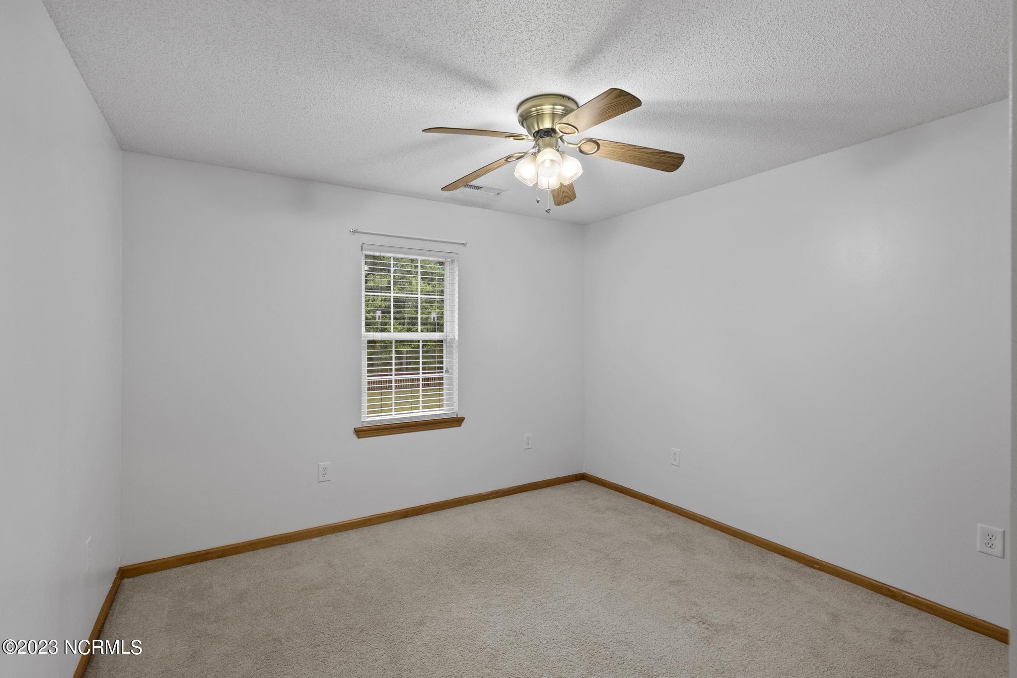 103 Appleton Lane Richlands, NC 28574 - Photo 12 of 28 IMG_5703