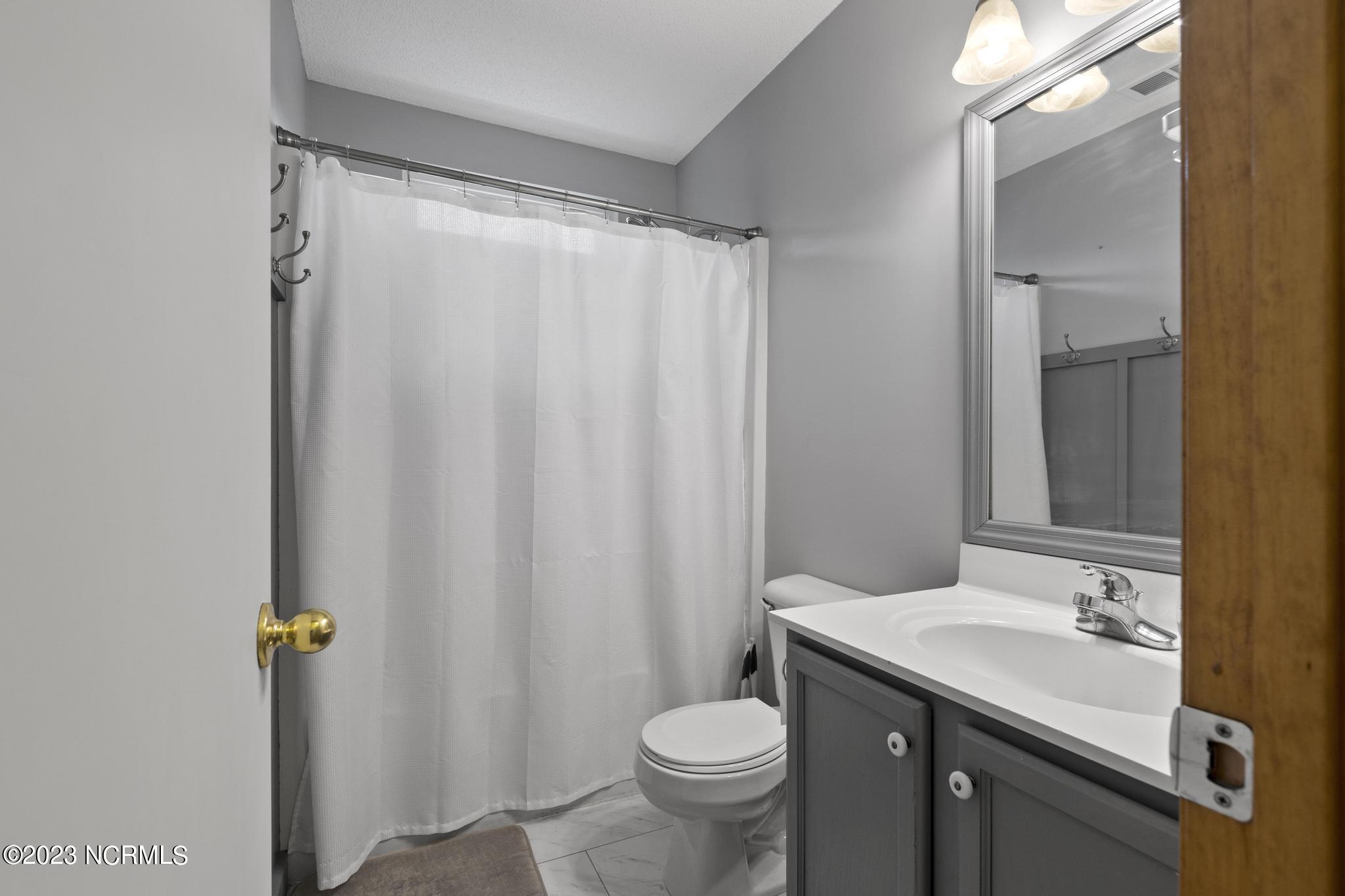 103 Appleton Lane Richlands, NC 28574 - Photo 14 of 28 IMG_5709