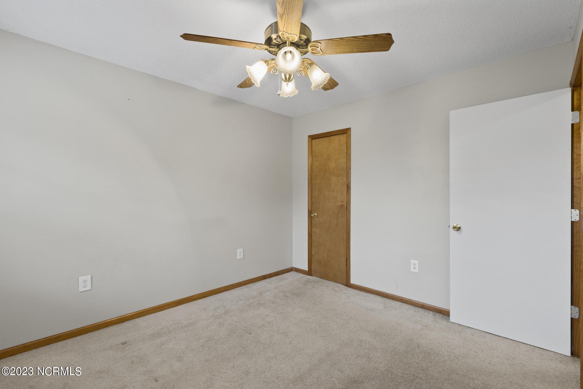 103 Appleton Lane Richlands, NC 28574 - Photo 16 of 28 IMG_5715