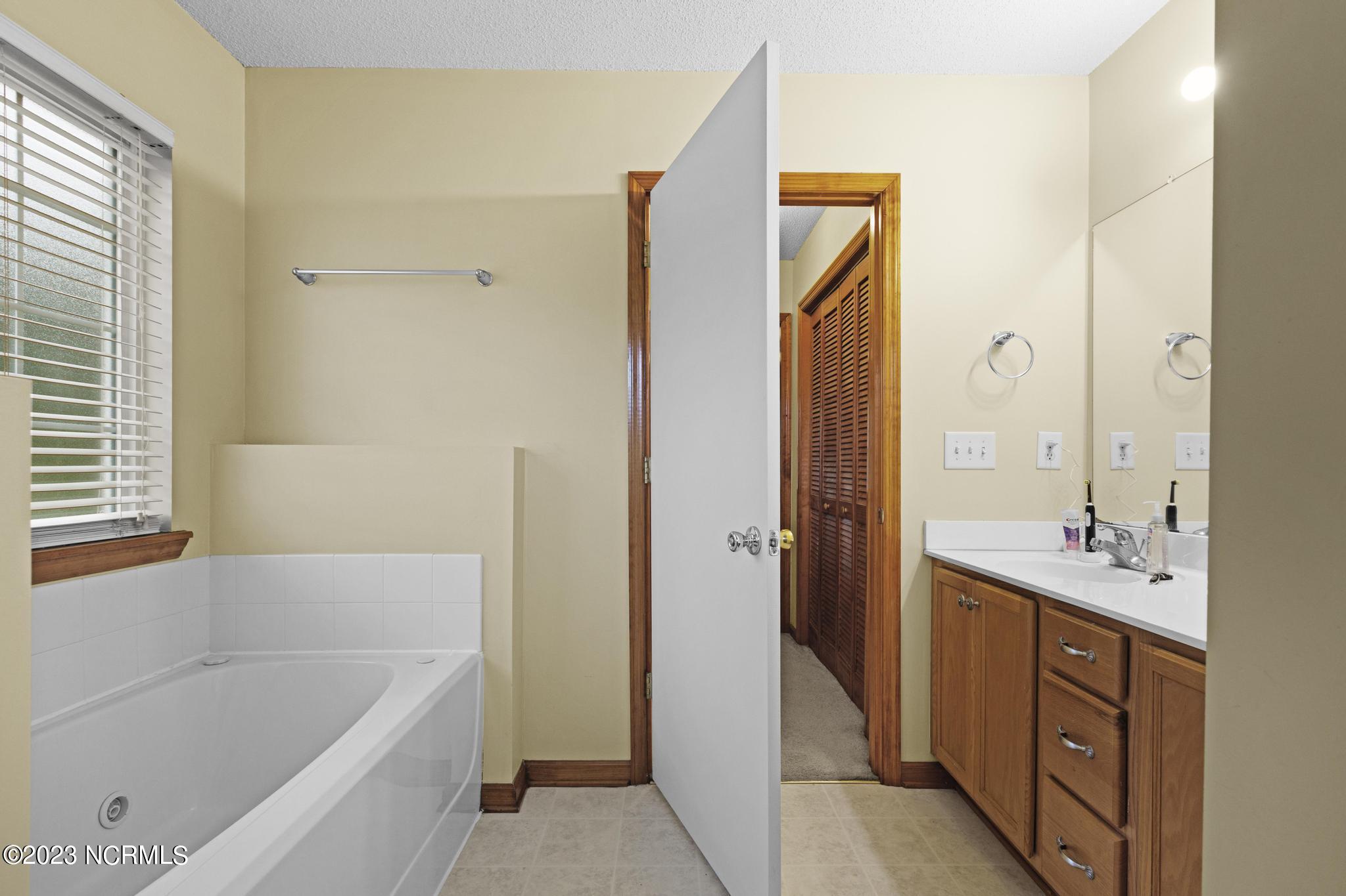 103 Appleton Lane Richlands, NC 28574 - Photo 22 of 28 IMG_5739