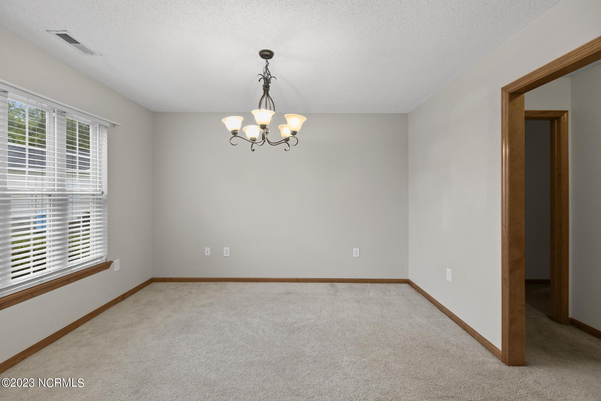 103 Appleton Lane Richlands, NC 28574 - Photo 3 of 28 IMG_5676