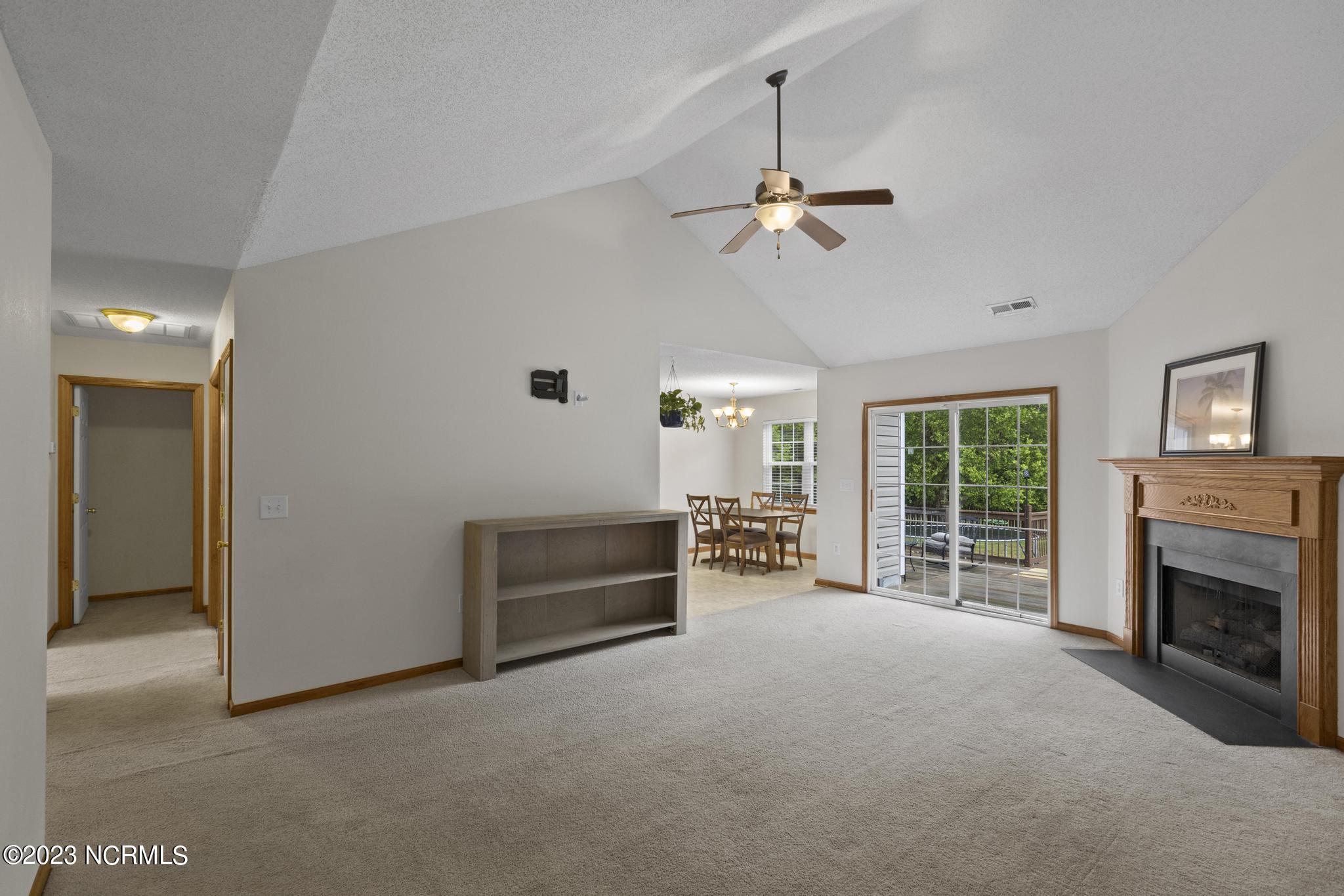 103 Appleton Lane Richlands, NC 28574 - Photo 10 of 28 IMG_5697