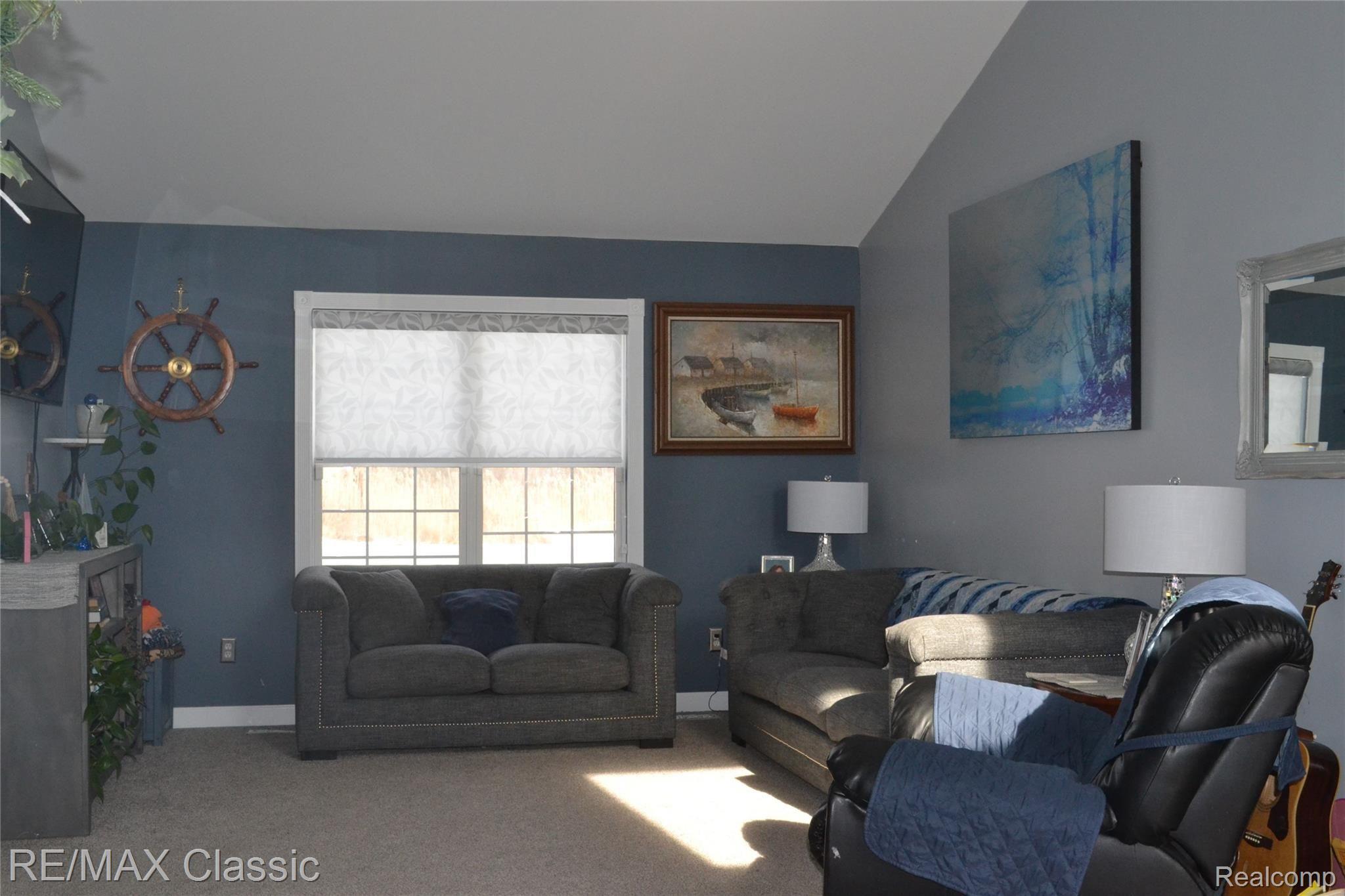 3001 East Commerce Road Commerce Township, MI 48382 - Photo 17 of 39 Great Room