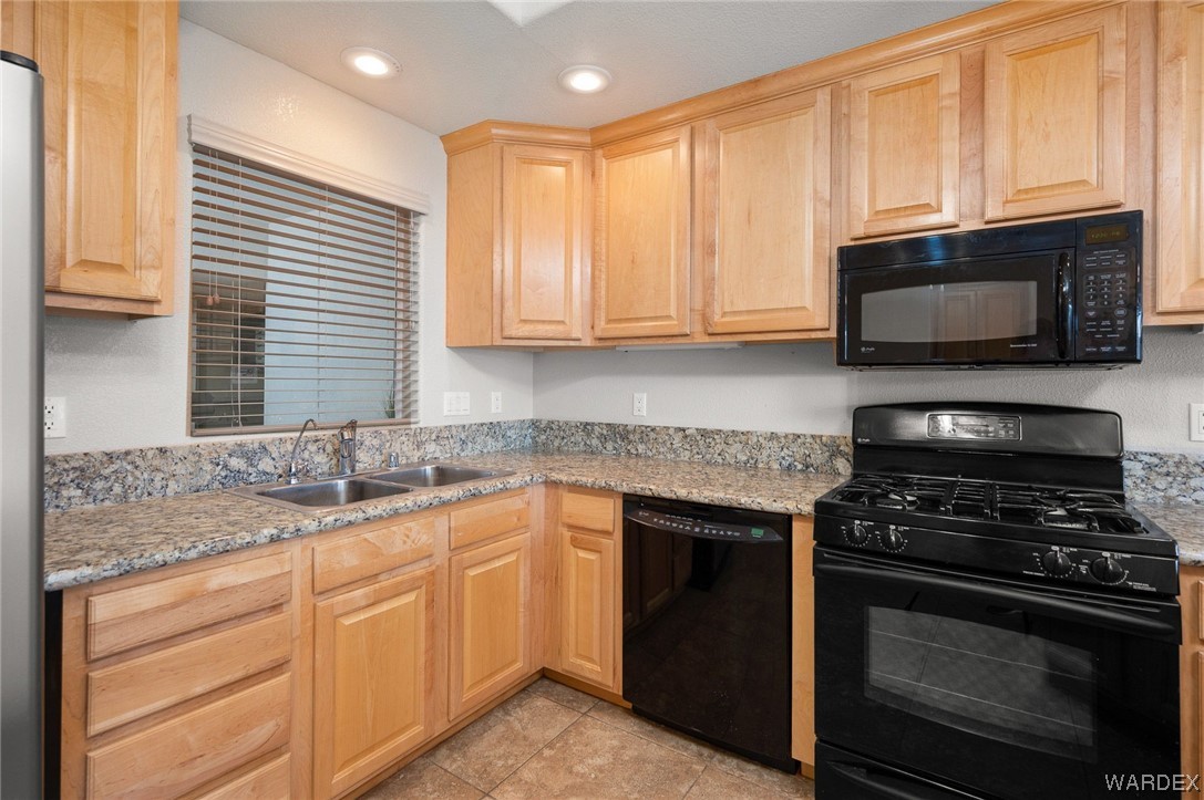 211 Moser Avenue, Unit R1 Bullhead City, AZ 86429 - Photo 17 of 71