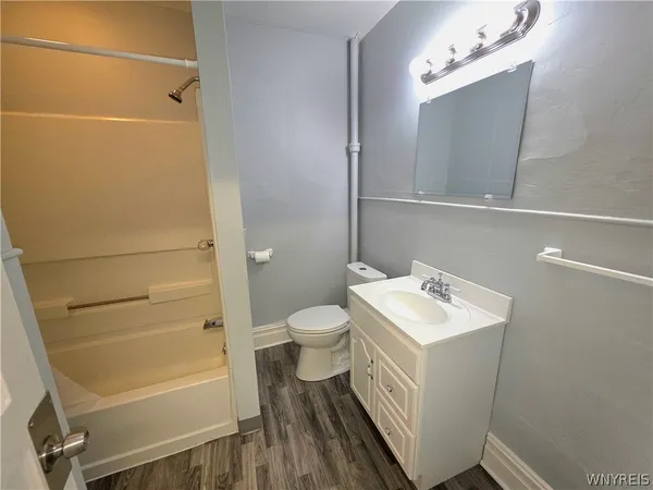 $950 | 26 Delaware Street, Tonawanda, NY 14150