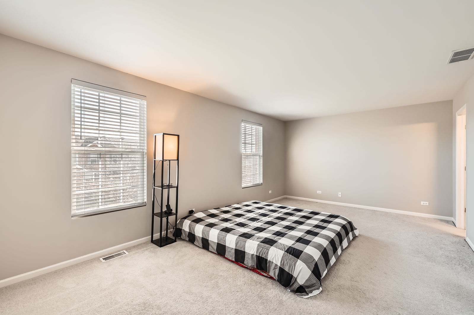 2466 Anna Way Elgin, IL 60124 - Photo 13 of 28