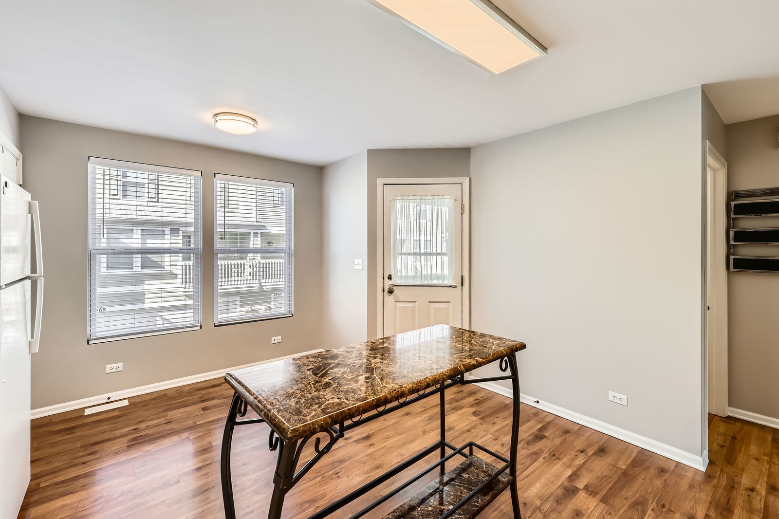 2466 Anna Way Elgin, IL 60124 - Photo 9 of 28