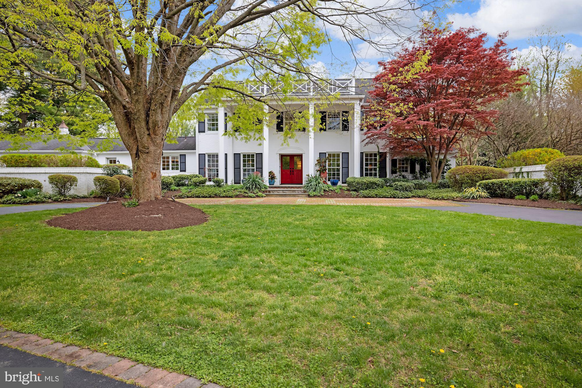 10707 Lockland Road Potomac, MD 20854 - Photo 1 of 77