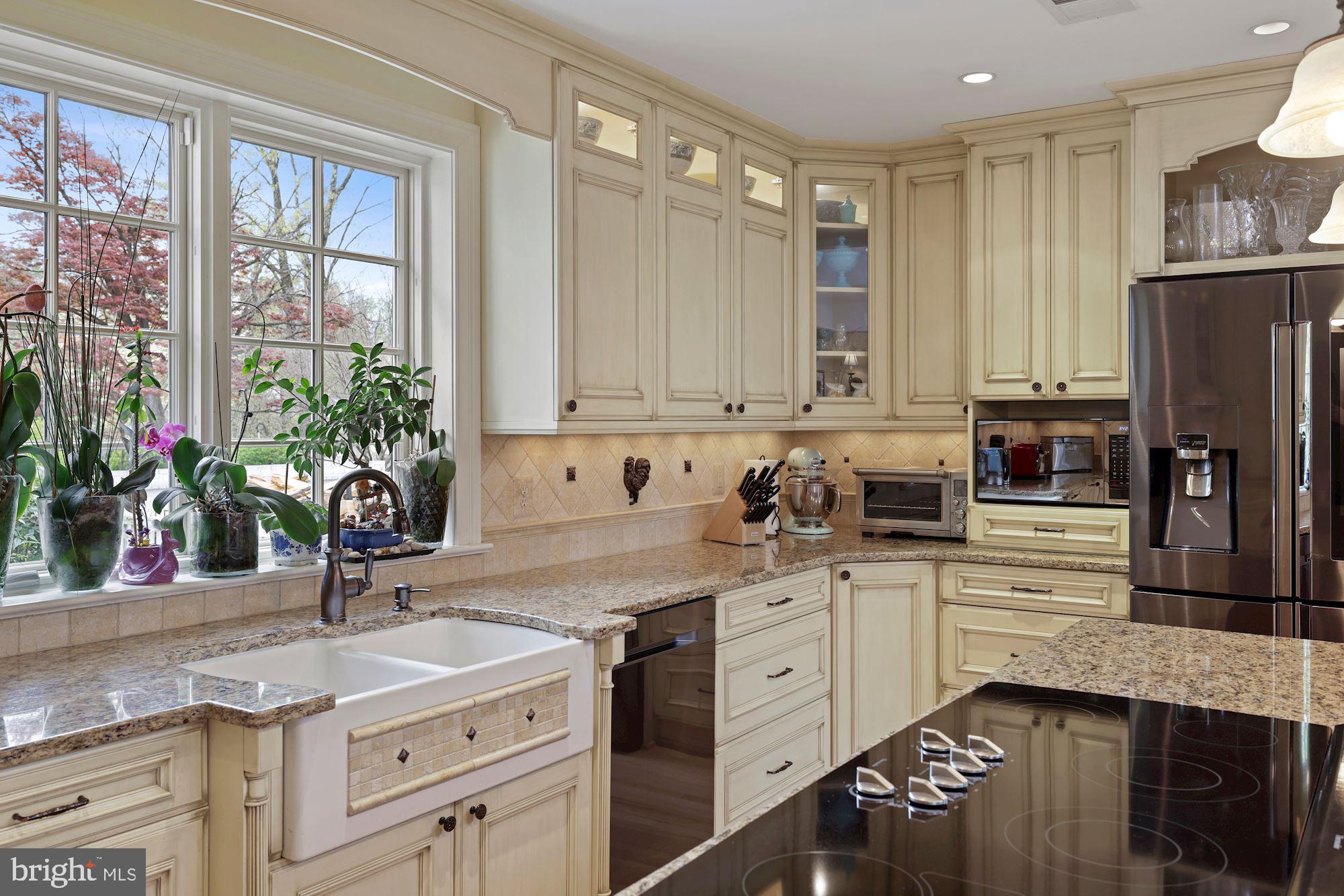 10707 Lockland Road Potomac, MD 20854 - Photo 17 of 77