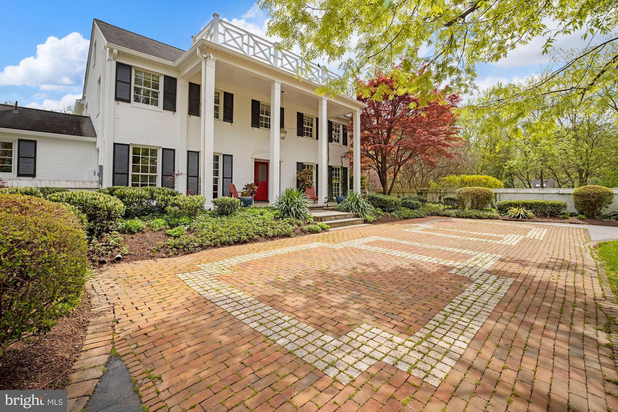 10707 Lockland Road Potomac, MD 20854 - Photo 3 of 77
