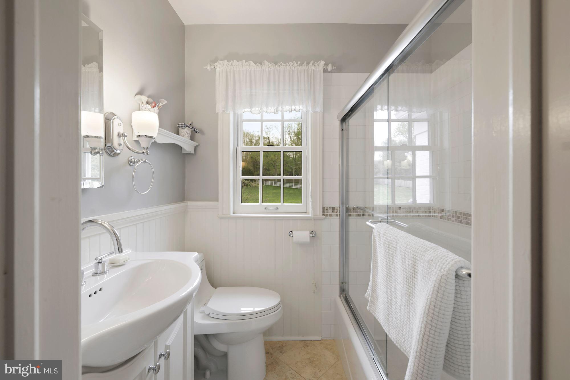 10707 Lockland Road Potomac, MD 20854 - Photo 48 of 77