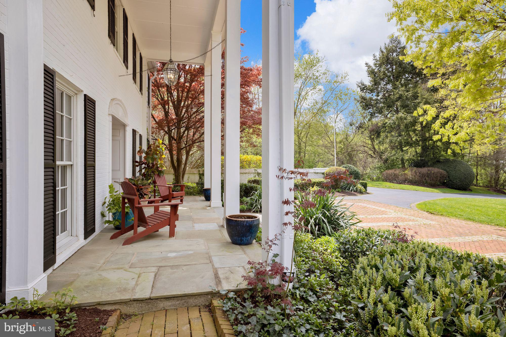 10707 Lockland Road Potomac, MD 20854 - Photo 6 of 77
