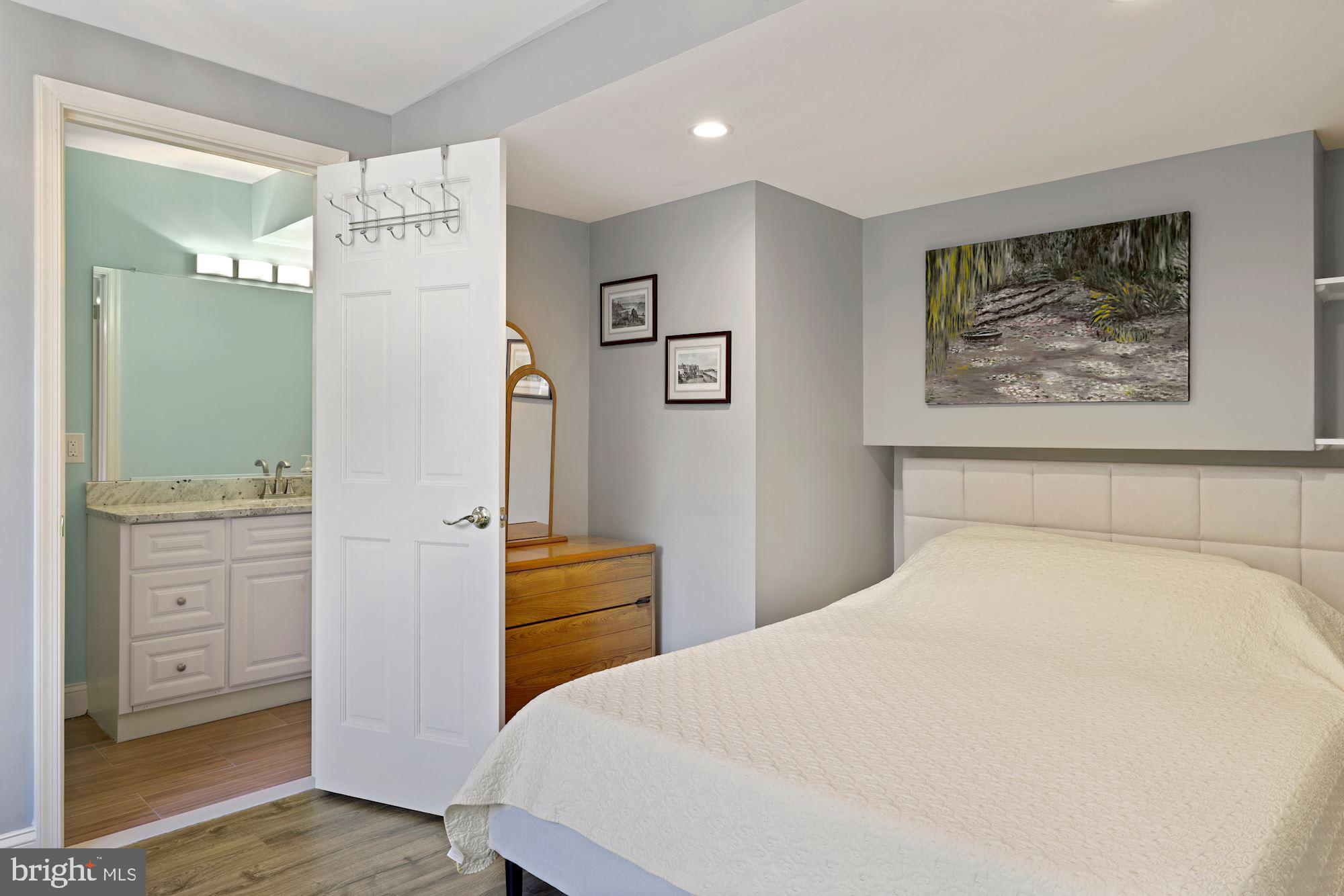 10707 Lockland Road Potomac, MD 20854 - Photo 53 of 77