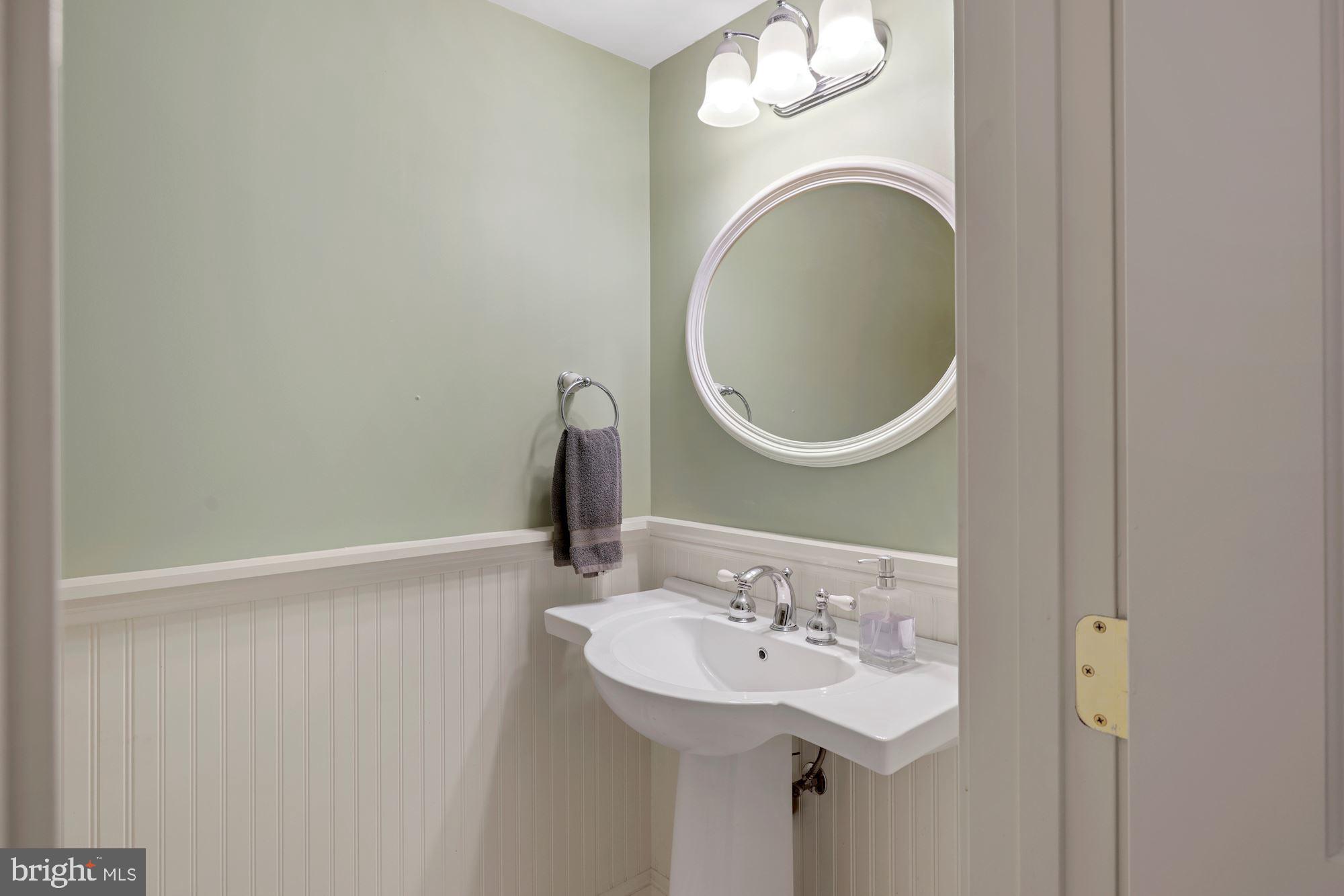 10707 Lockland Road Potomac, MD 20854 - Photo 57 of 77