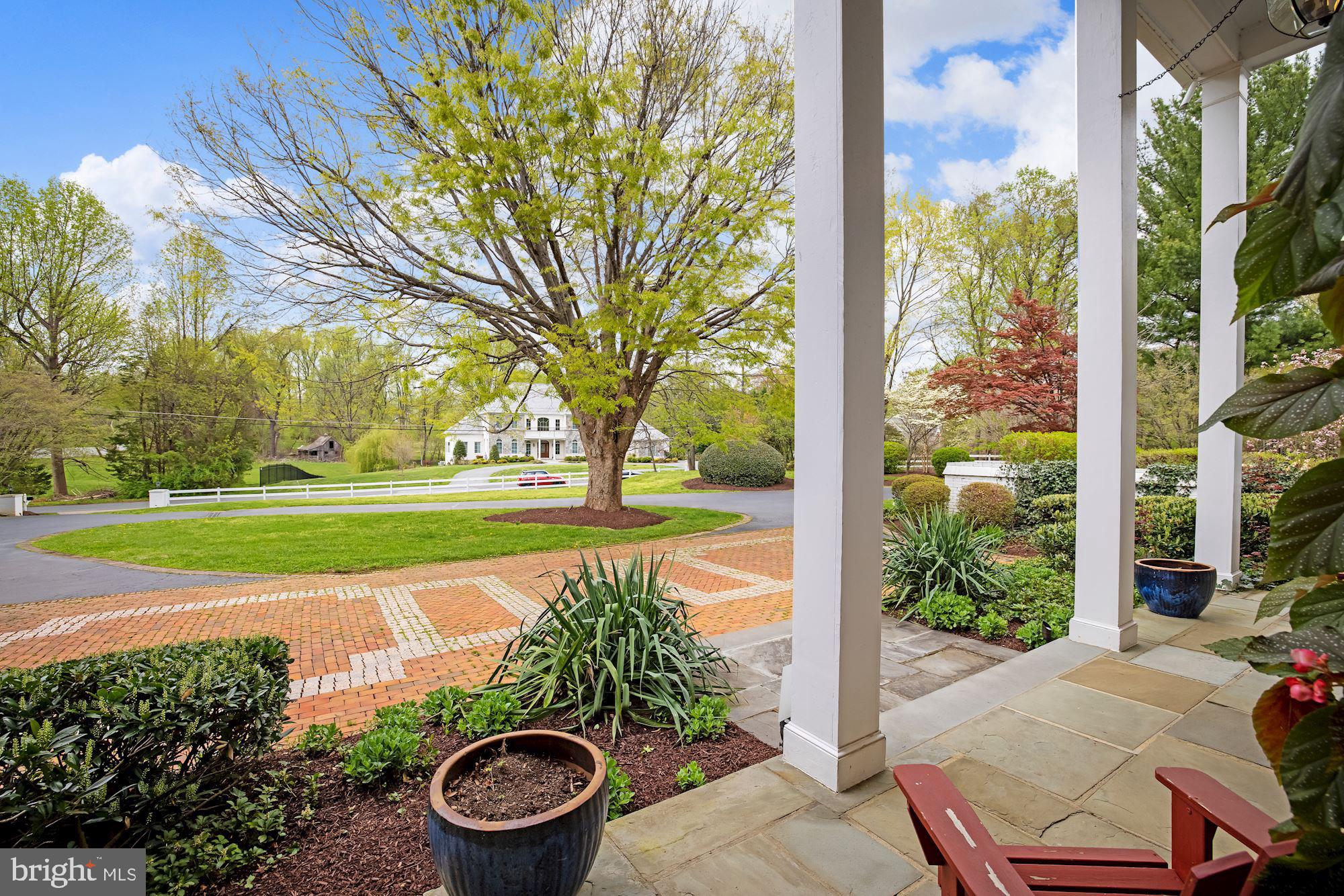 10707 Lockland Road Potomac, MD 20854 - Photo 7 of 77