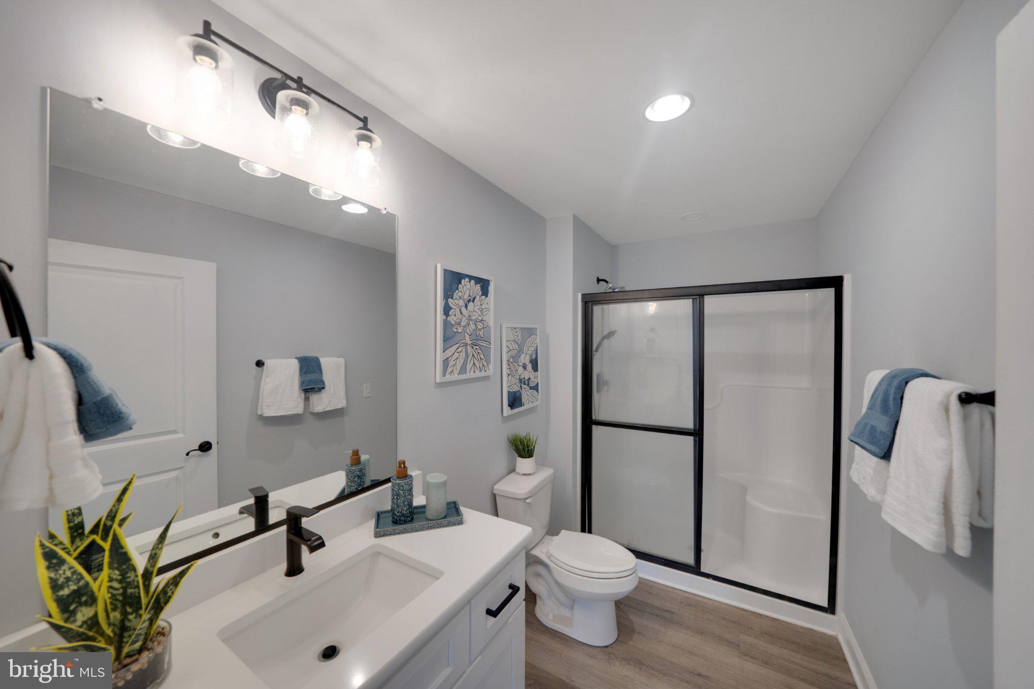 36846 Red Berry Road Delmar, DE 19940 - Photo 22 of 46 Full hall bathroom with double vanity
