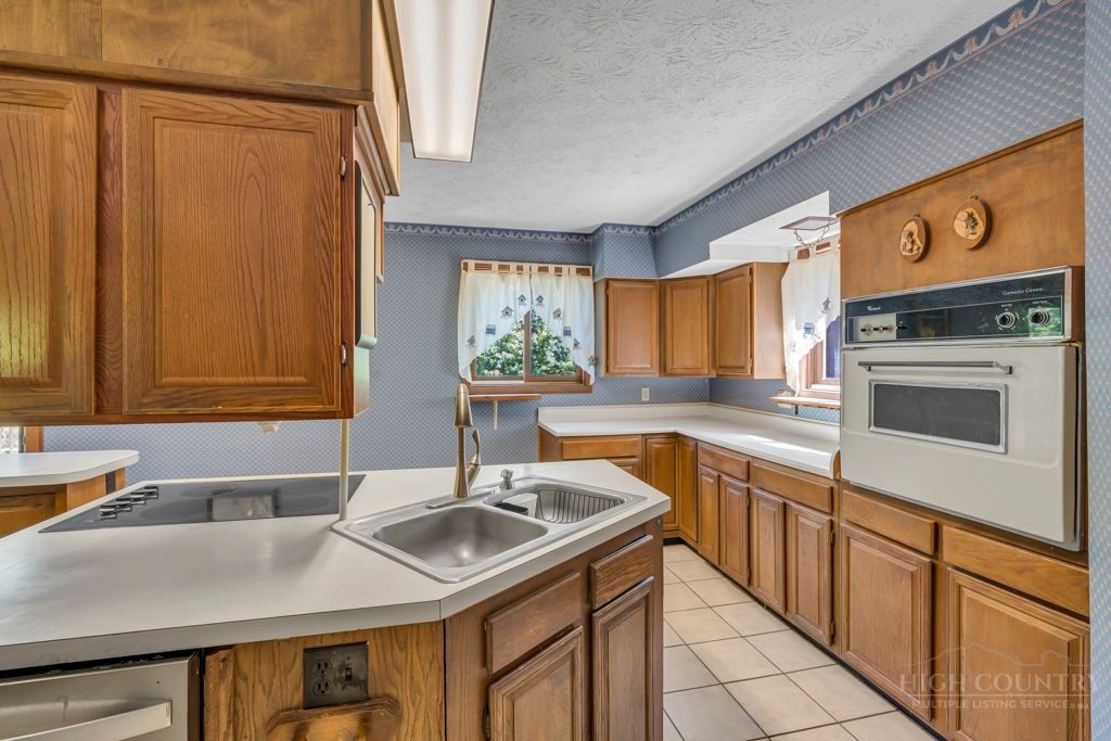 1065 Ravens Ridge Circle Boone, NC 28607 - Photo 16 of 50