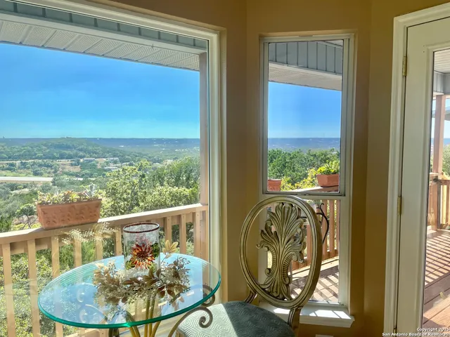 a view of a window in a room