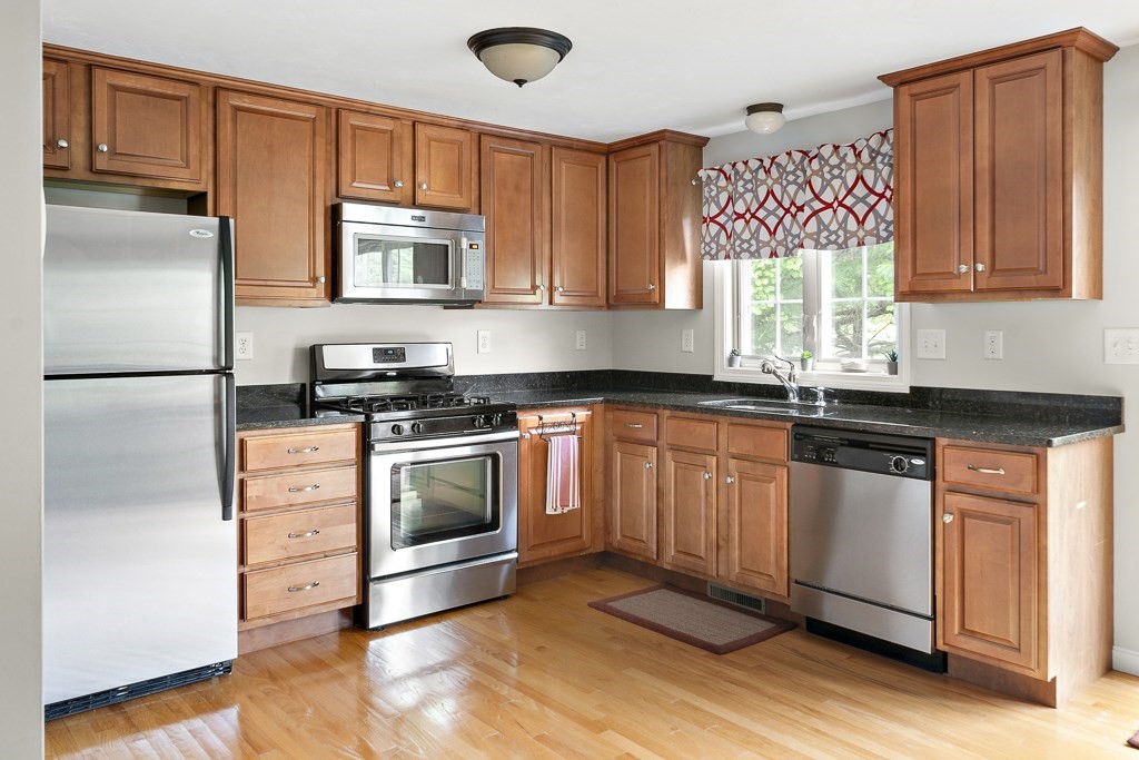 41 Boston Road, Unit 172 North Billerica, MA 01862 - Photo 5 of 24 Gallery Image 5