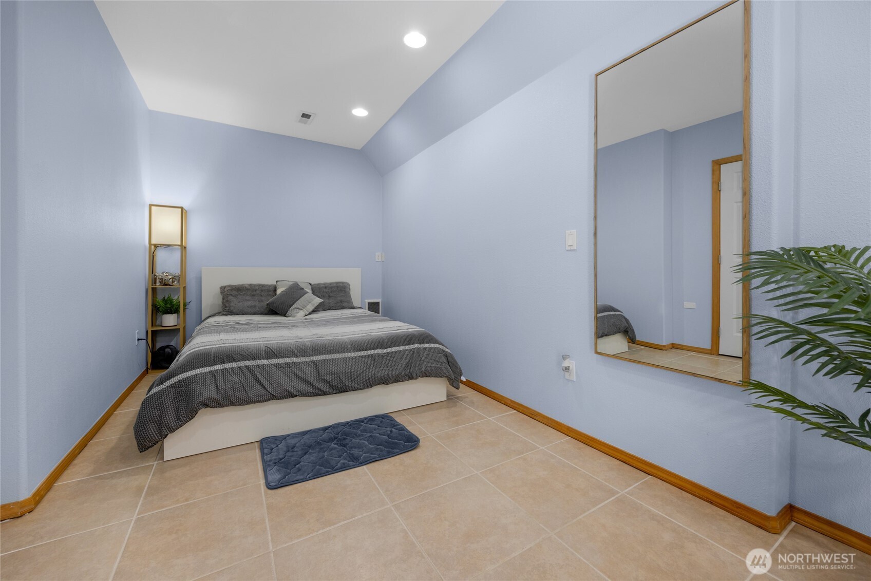 11628 50th Drive Southeast Everett, WA 98208 - Photo 21 of 37 a bedroom with a bed and a window