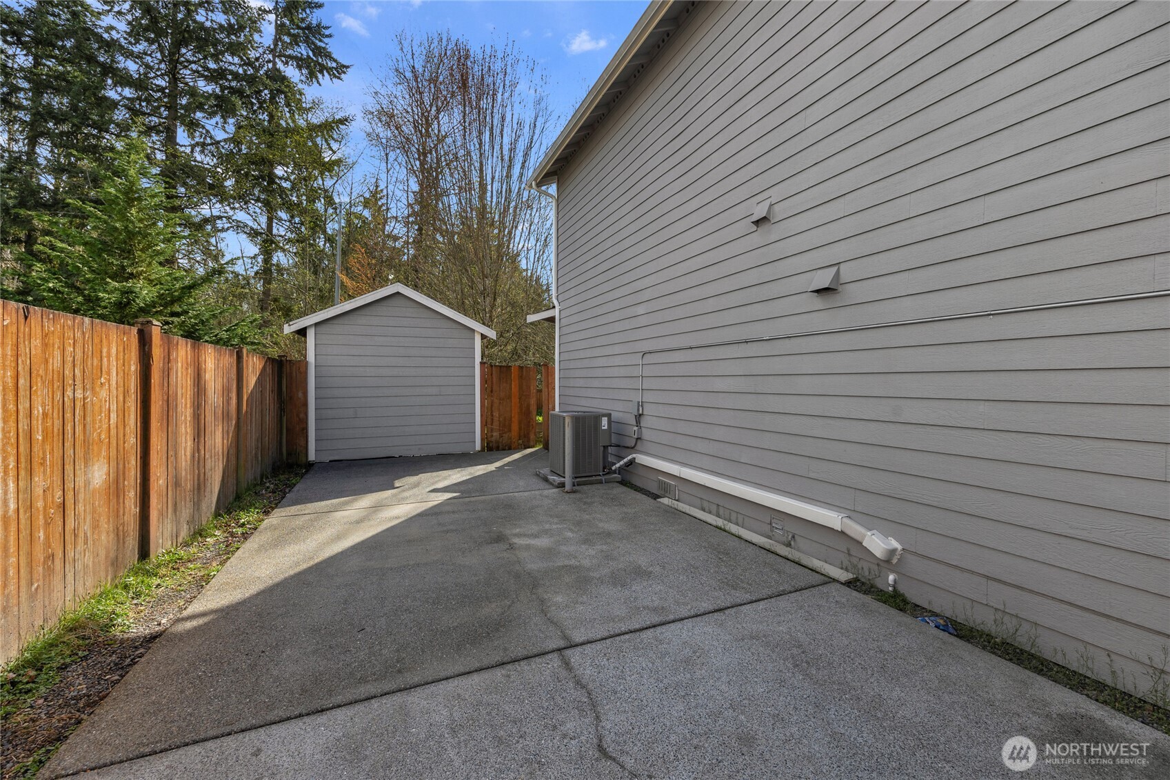 11628 50th Drive Southeast Everett, WA 98208 - Photo 27 of 37 a view of backyard of house