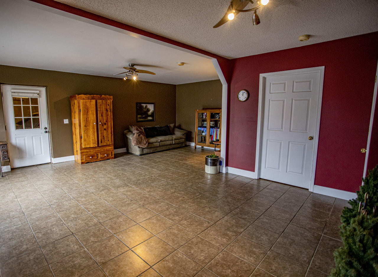 121 Ridgeview Drive Gray, TN 37615 - Photo 6 of 31 IMG_5349