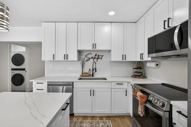 $640,000 | 701 37th Street, West Palm Beach, FL 33407