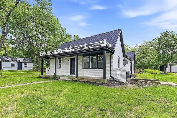 $698,215 | 1106 College Hill Street, Pleasant Hill, MO 64080