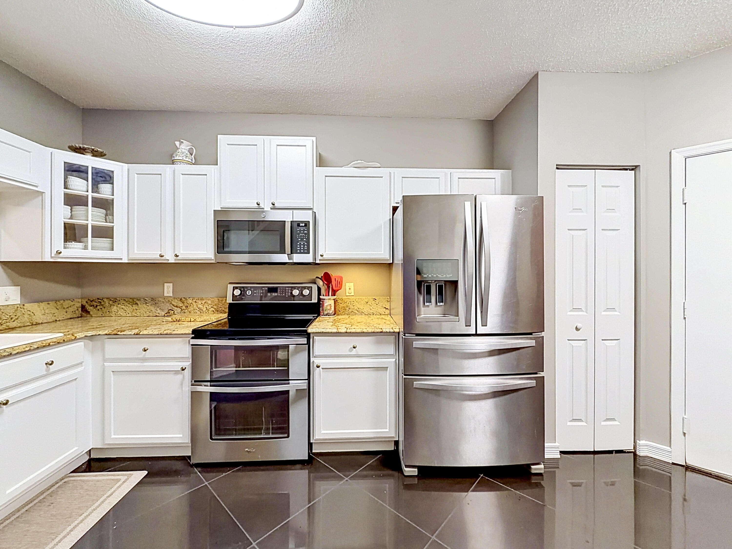 8279 Via Leonessa Boca Raton, FL 33433 - Photo 10 of 66 8279-via-leonessa-boca_00037